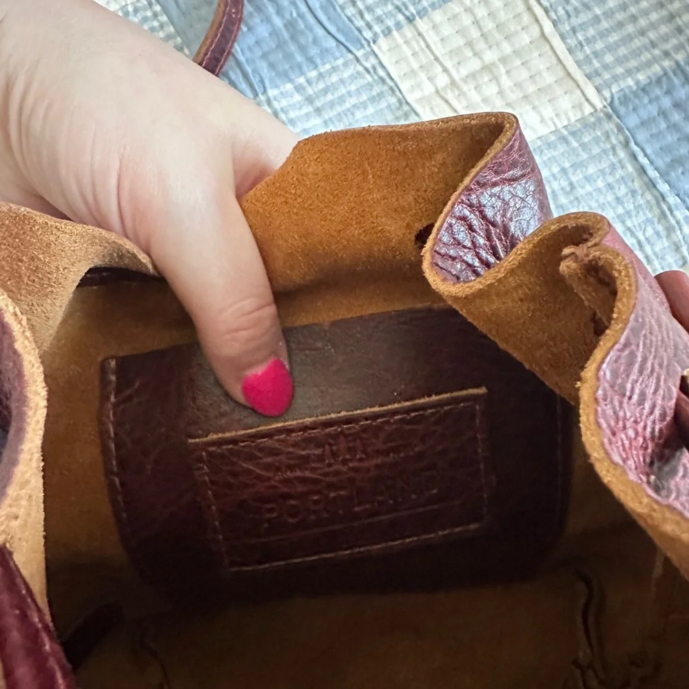 NWOT Portland Leather Bucket Bag - Cinnamon Bear - Picture 5 of 6